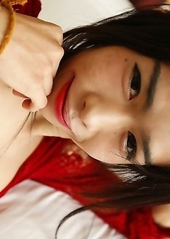 19yo Thai shemale Ai sucks off white tourists cock and balls